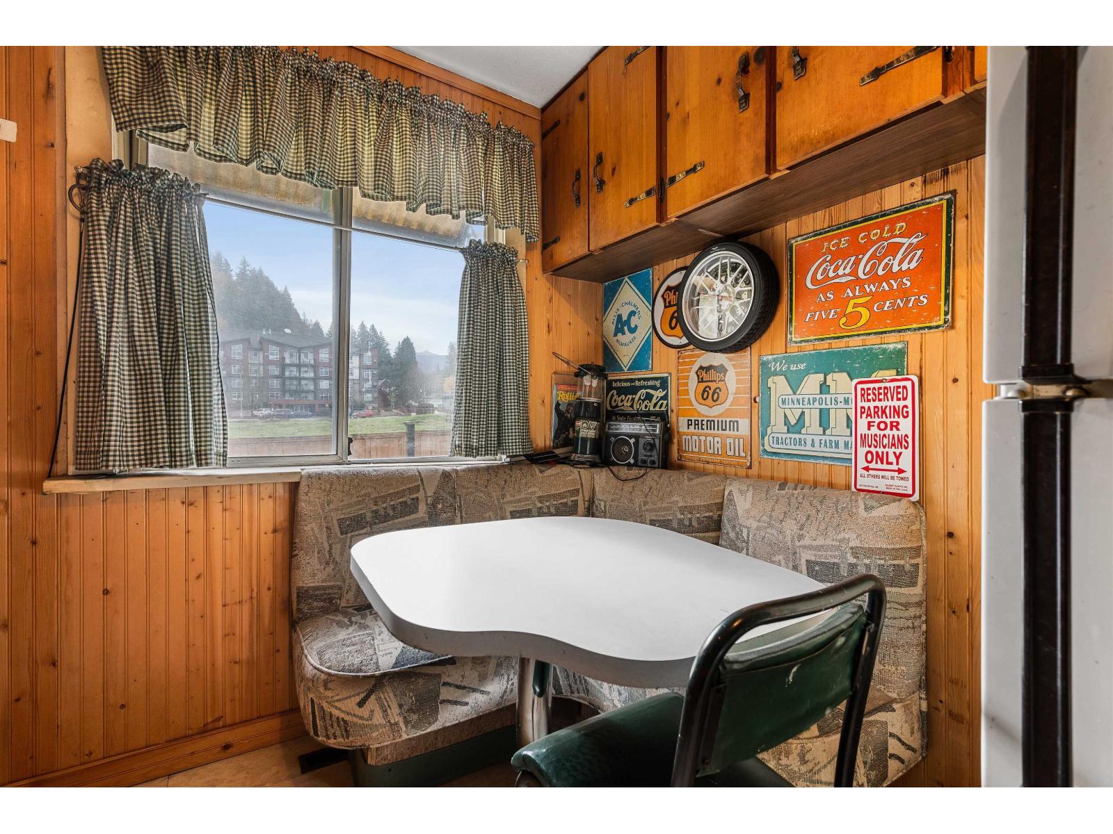 5491 Viola Street, Vedder Crossing, Chilliwack, British Columbia  V2R 3M6 - Photo 14 - R3065748