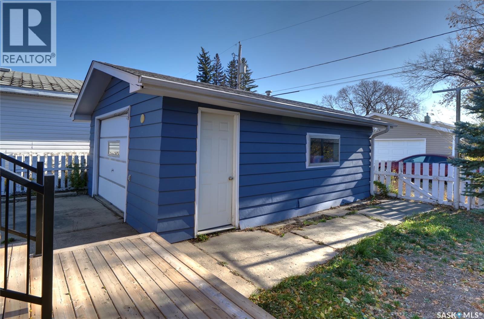 925 Hall Street W, Moose Jaw, Saskatchewan  S6H 2S3 - Photo 35 - SK022499