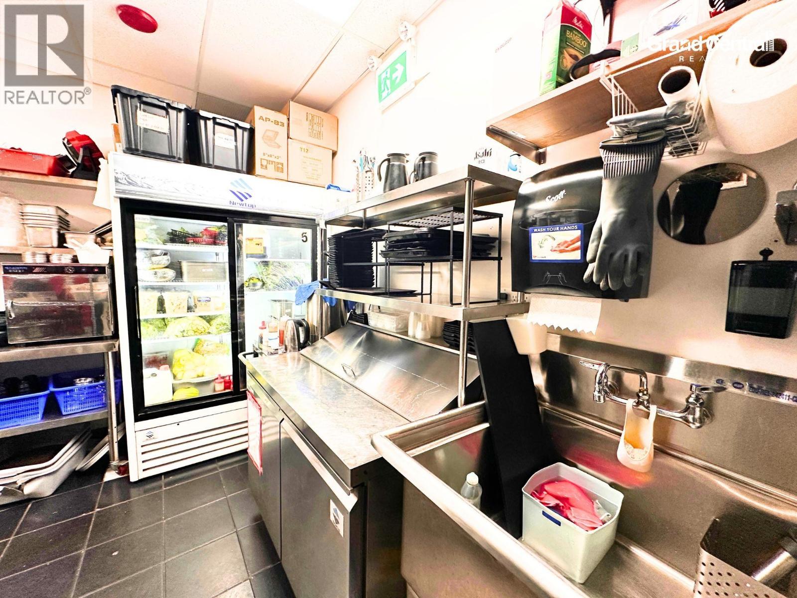 6 4300 Kingsway, Burnaby, British Columbia V5H 1Z8 - Photo 8 - C8073524