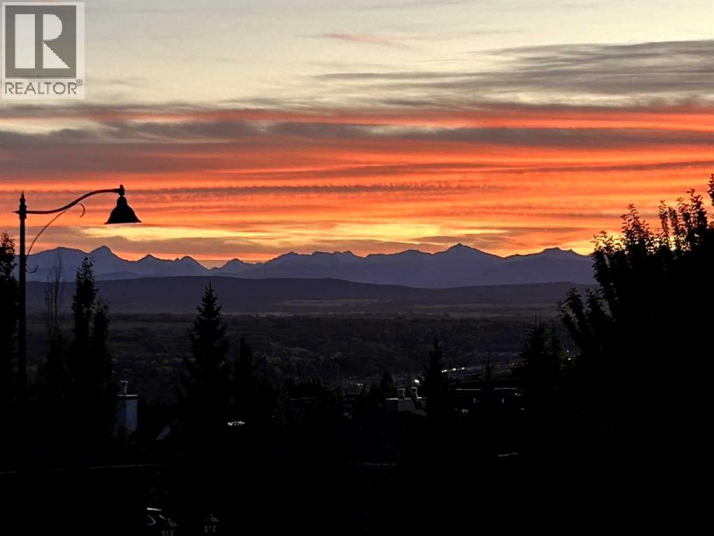 103 Elveden Court SW, Calgary, Alberta