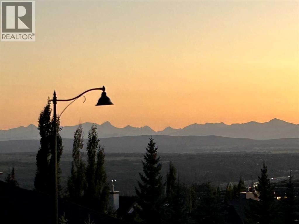 Property at 103 Elveden Court SW image 5