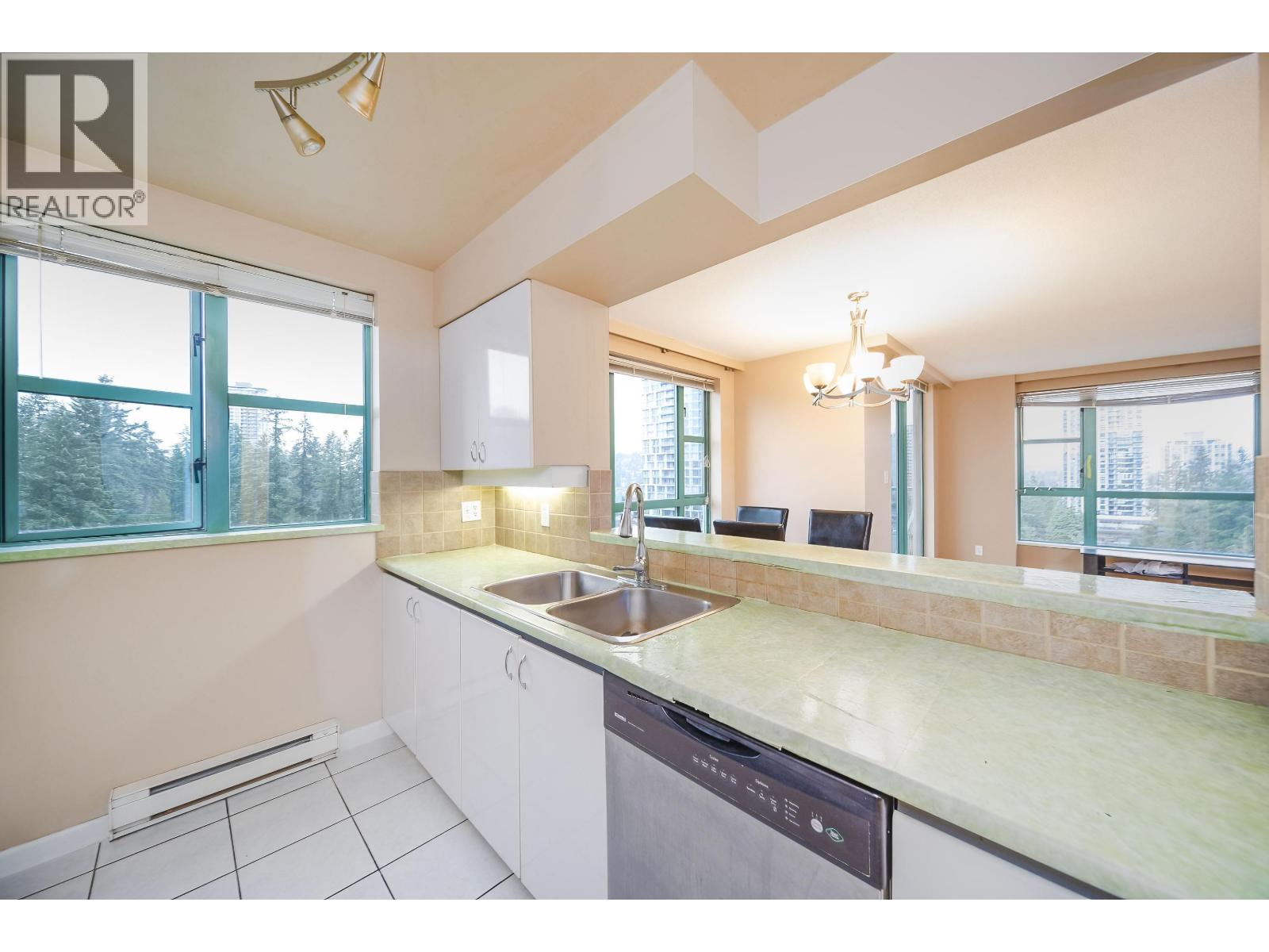 1203 3071 Glen Drive, Coquitlam, British Columbia  V3B 7R1 - Photo 10 - R3027459