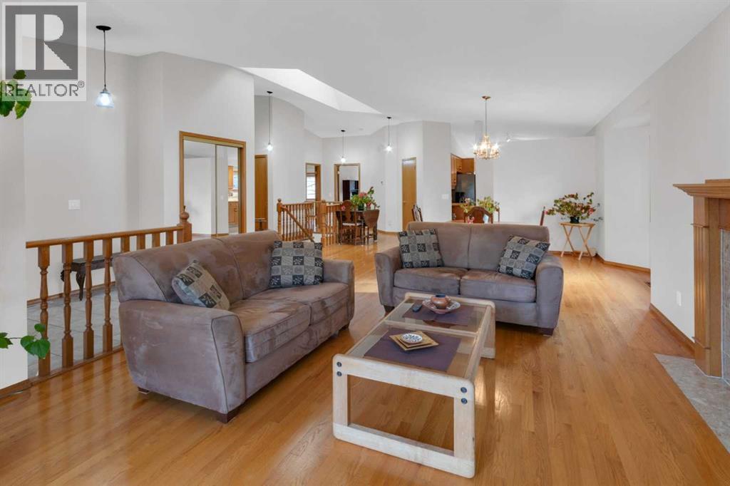 Property at 50 Christie Gardens SW image 5