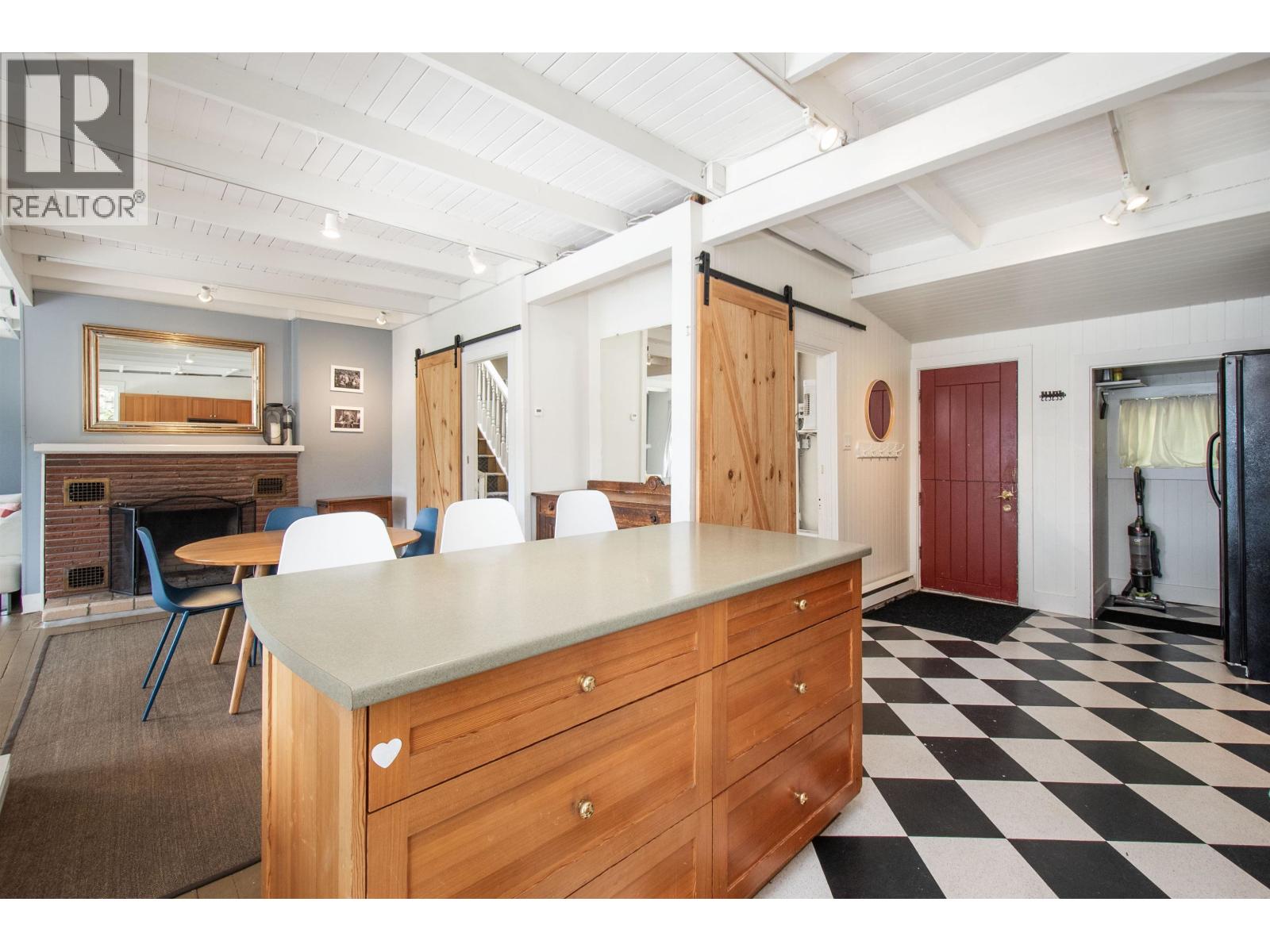 5293 Indian River Drive, North Vancouver, British Columbia  V7G 2T6 - Photo 8 - R3064496