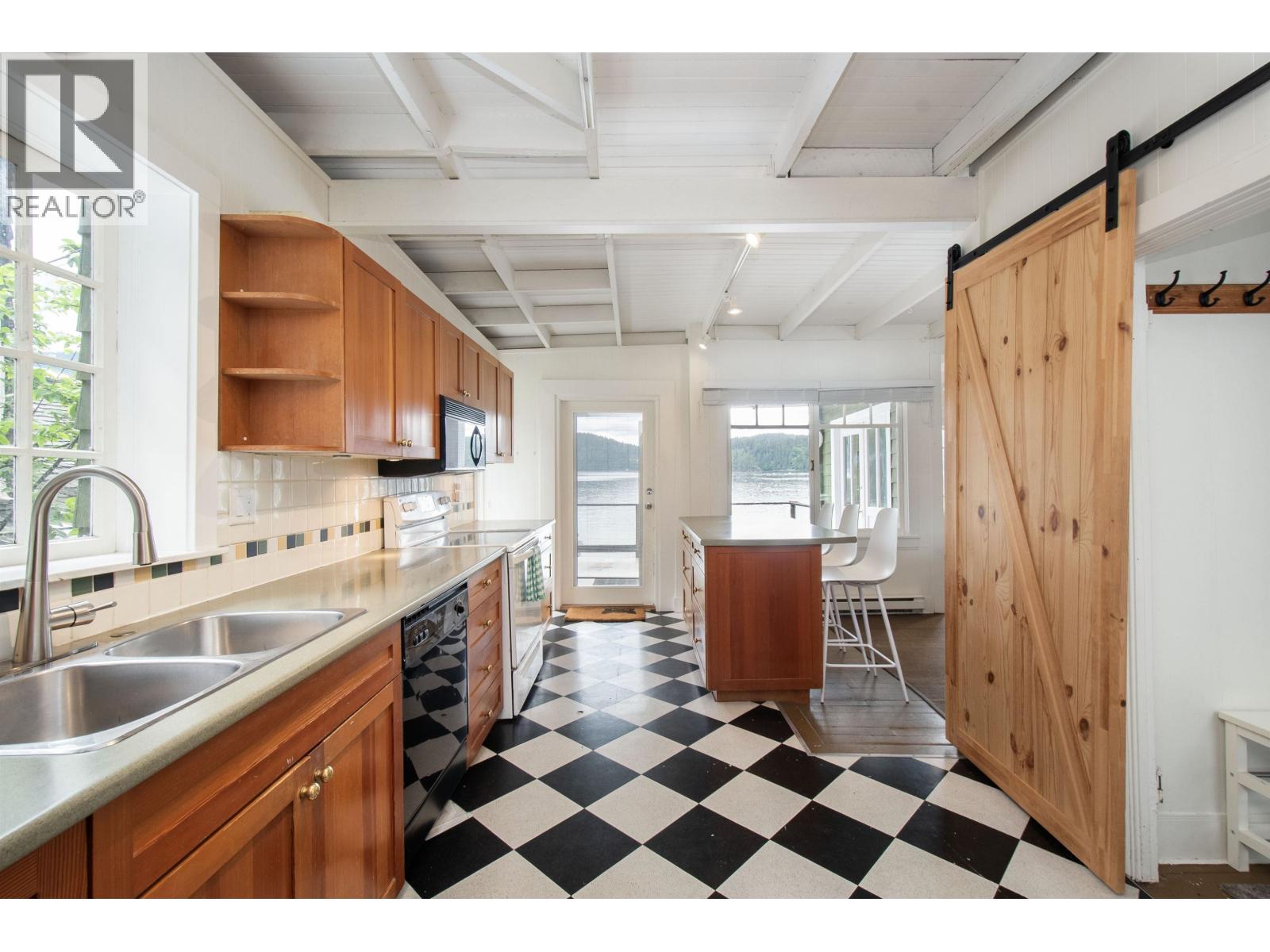 5293 Indian River Drive, North Vancouver, British Columbia  V7G 2T6 - Photo 7 - R3064496