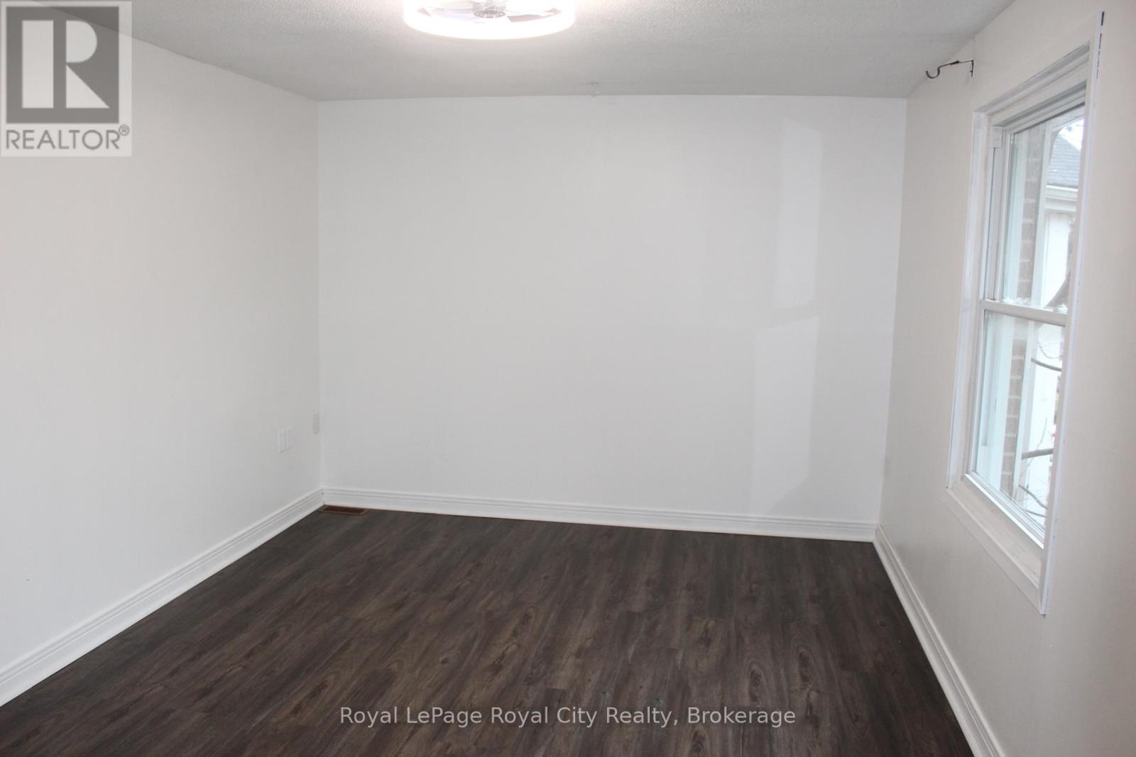 137 Jansen Avenue, Kitchener, Ontario  N2A 2L8 - Photo 14 - X12523396