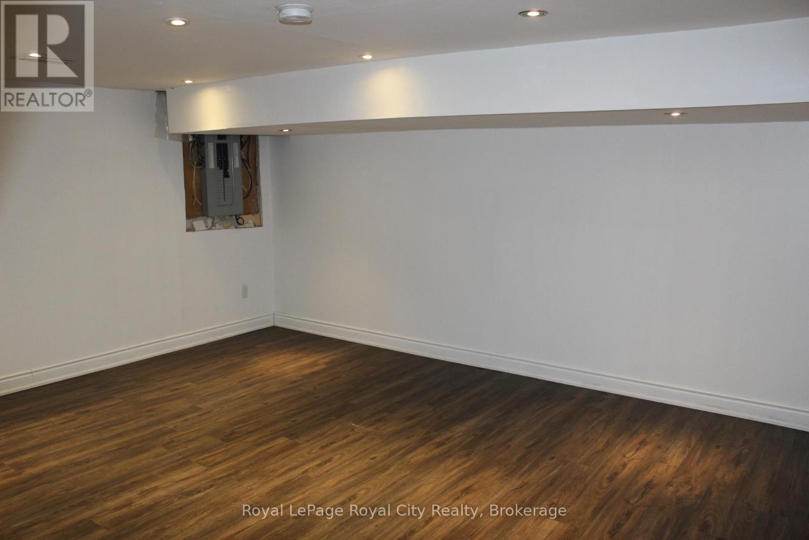 137 Jansen Avenue, Kitchener, Ontario  N2A 2L8 - Photo 22 - X12523396