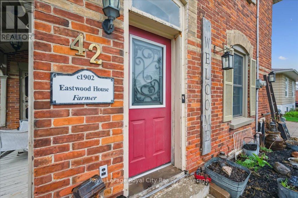 42 Bielby Street, East Luther Grand Valley, Ontario  L9W 5N3 - Photo 3 - X12523414