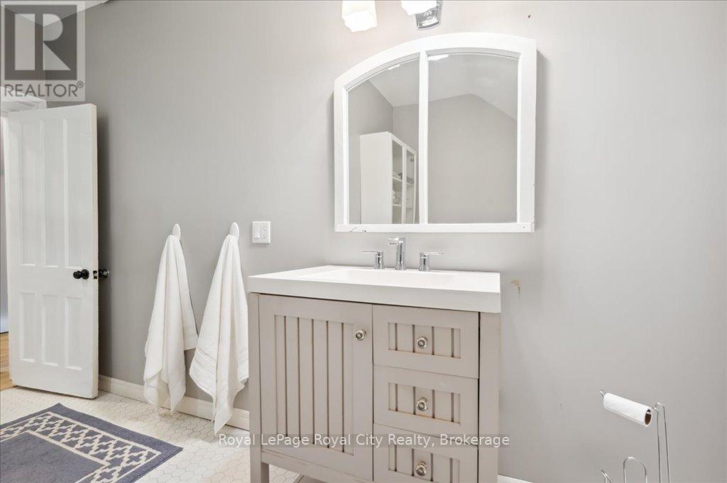 42 Bielby Street, East Luther Grand Valley, Ontario  L9W 5N3 - Photo 30 - X12523414