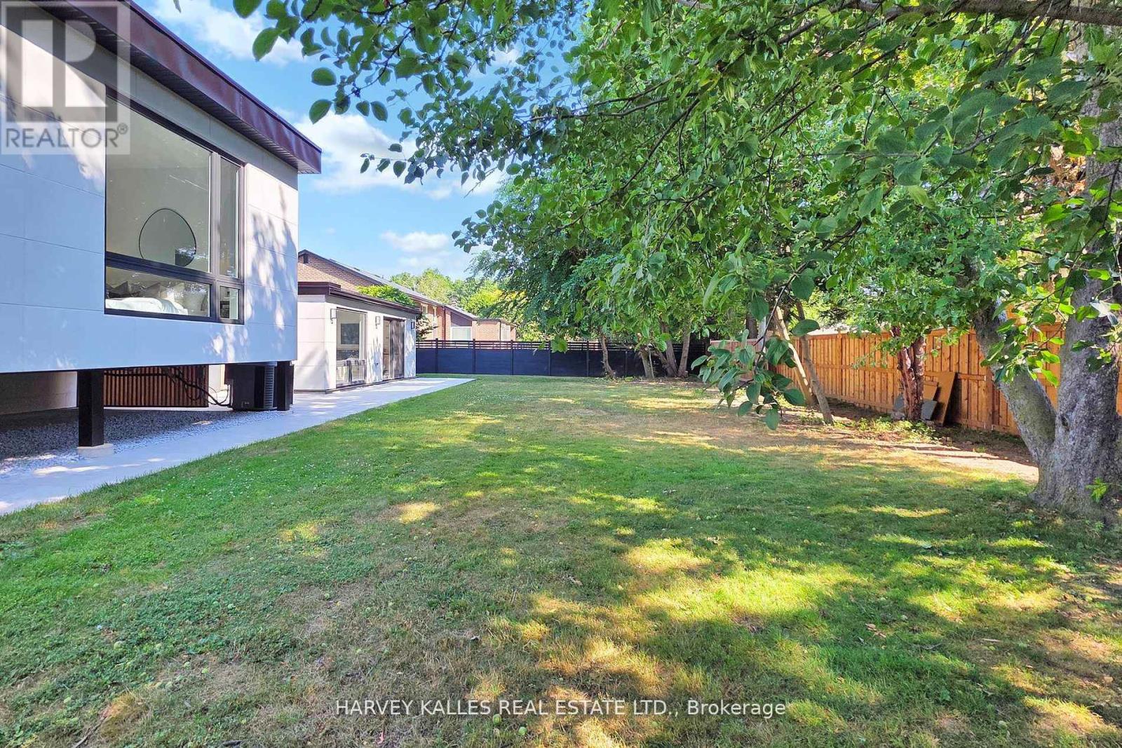 29 Parmbelle Crescent, Toronto, Ontario M3A 3G5 - Photo 32 - C12523122