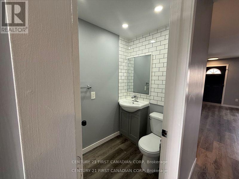 24- Upper - 577 Third Street, London East, Ontario  N5V 4B9 - Photo 8 - X12523418