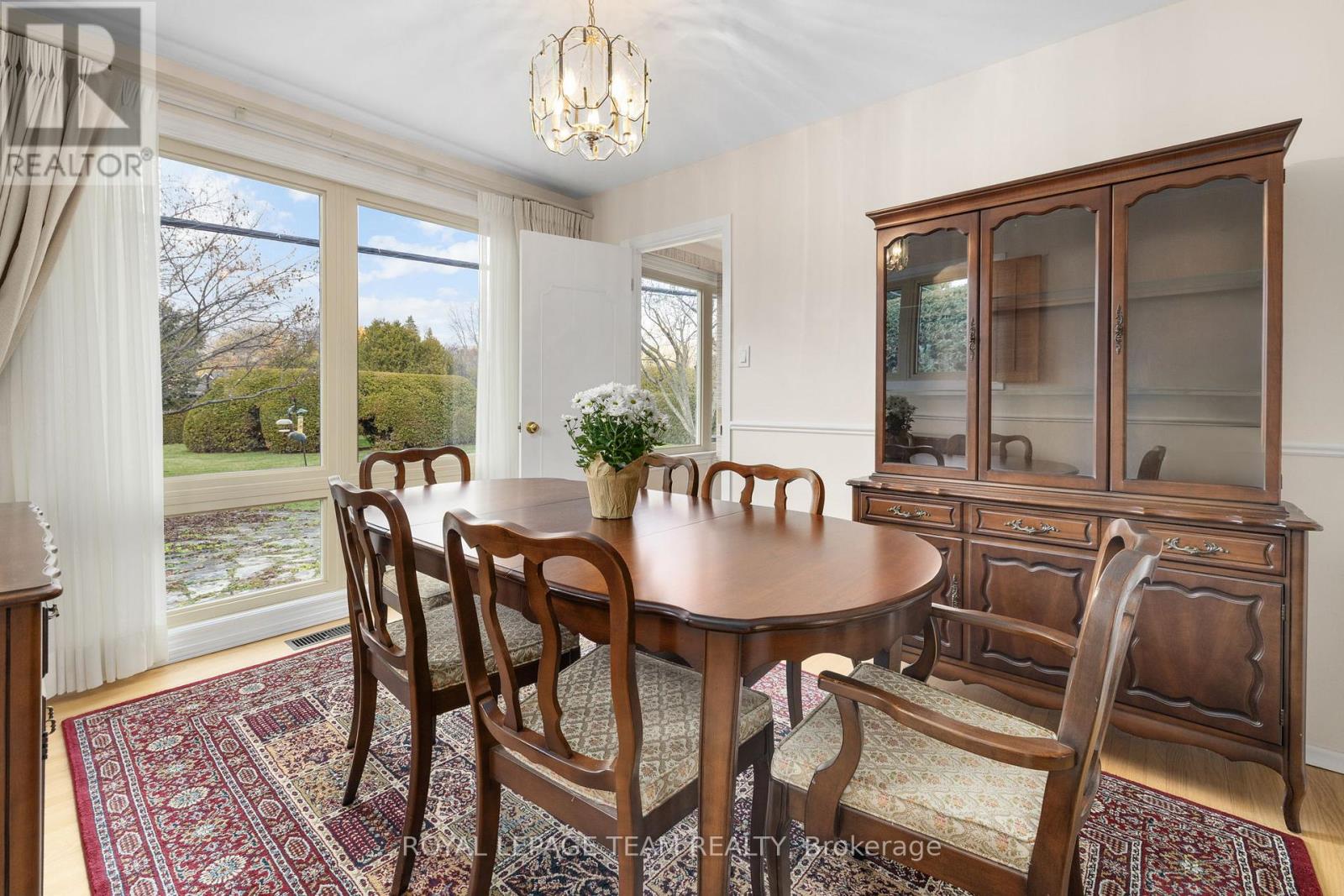 11 Cherrywood Drive, Ottawa, Ontario  K2H 6H1 - Photo 10 - X12523222