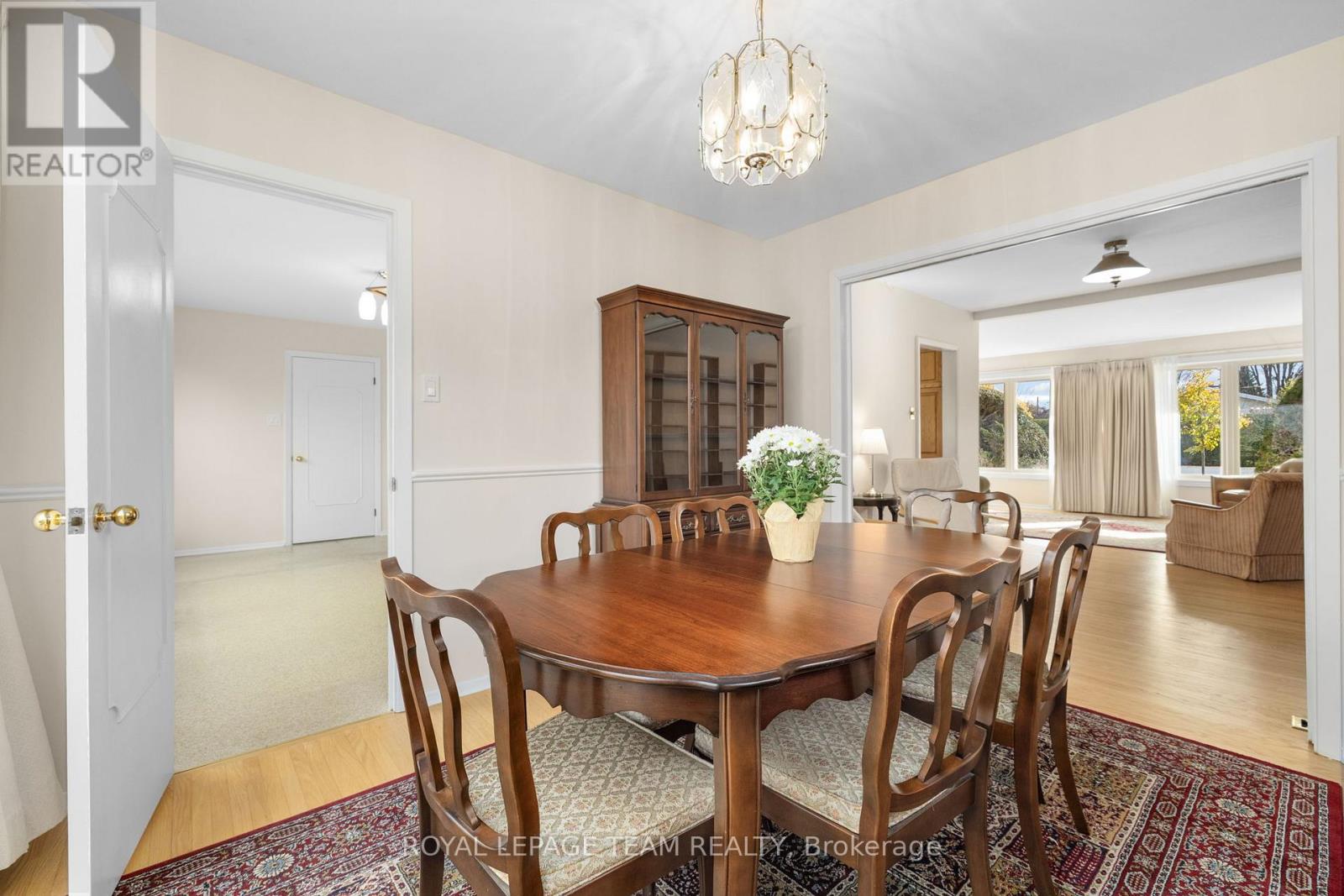 11 Cherrywood Drive, Ottawa, Ontario  K2H 6H1 - Photo 12 - X12523222