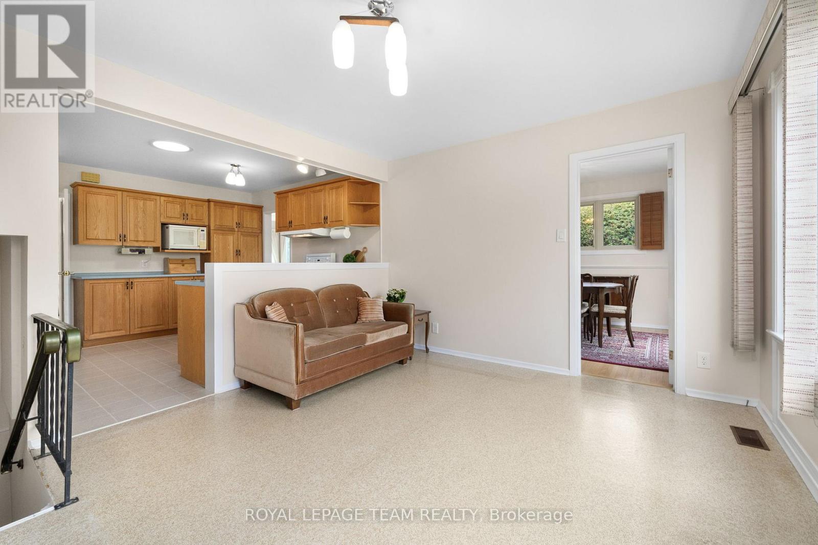 11 Cherrywood Drive, Ottawa, Ontario  K2H 6H1 - Photo 14 - X12523222