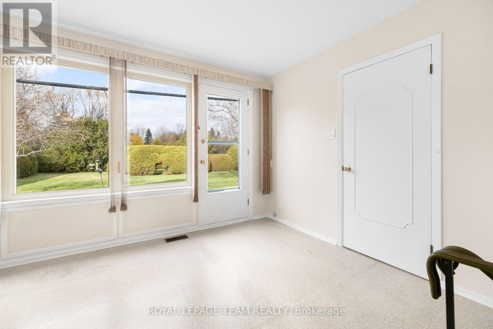 11 Cherrywood Drive, Ottawa, Ontario  K2H 6H1 - Photo 16 - X12523222