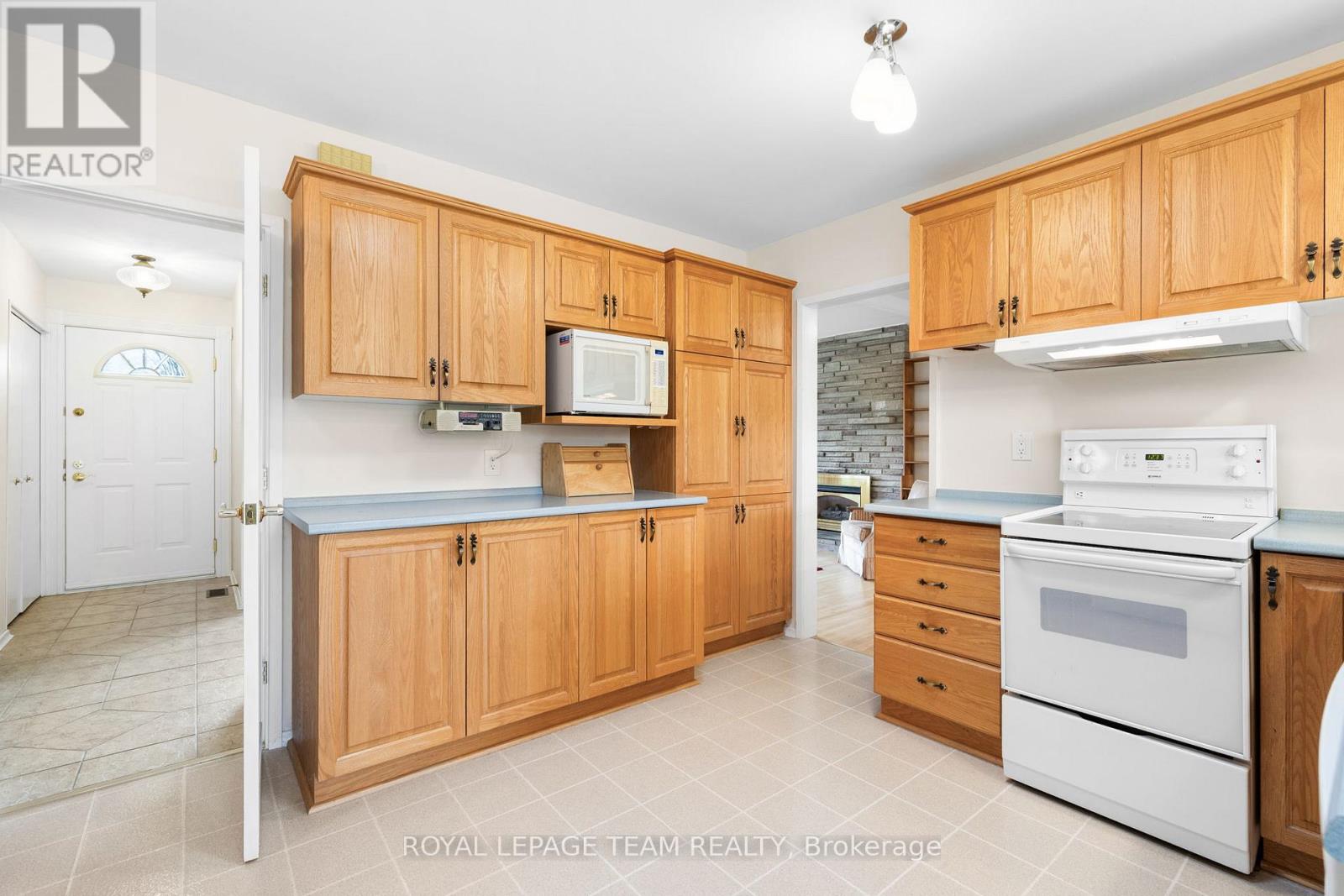 11 Cherrywood Drive, Ottawa, Ontario  K2H 6H1 - Photo 18 - X12523222