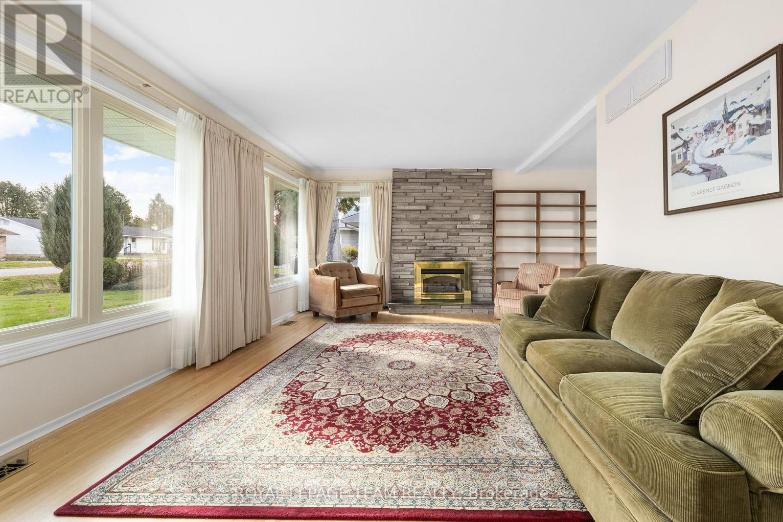 11 Cherrywood Drive, Ottawa, Ontario  K2H 6H1 - Photo 4 - X12523222