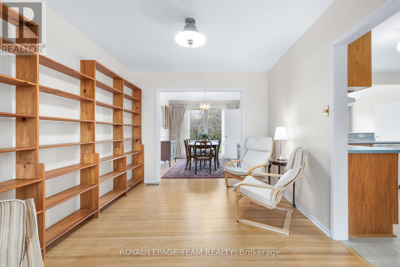 11 Cherrywood Drive, Ottawa, Ontario  K2H 6H1 - Photo 8 - X12523222