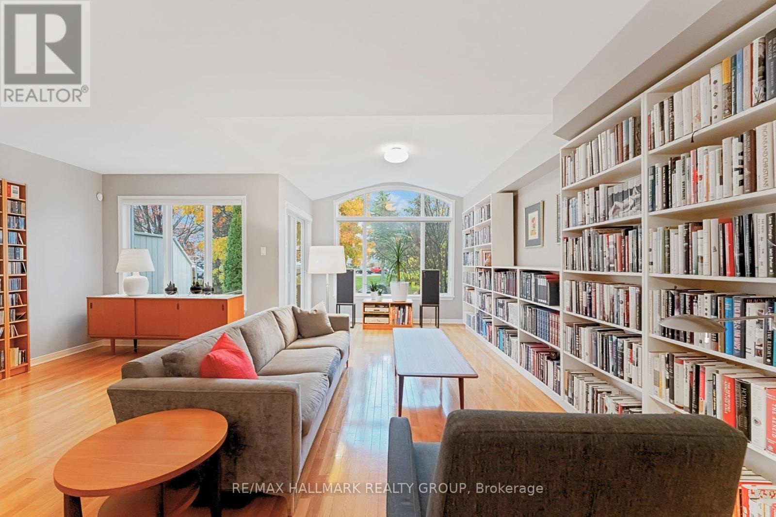 29 Maxton Private, Ottawa, Ontario  K1J 1J1 - Photo 12 - X12523248