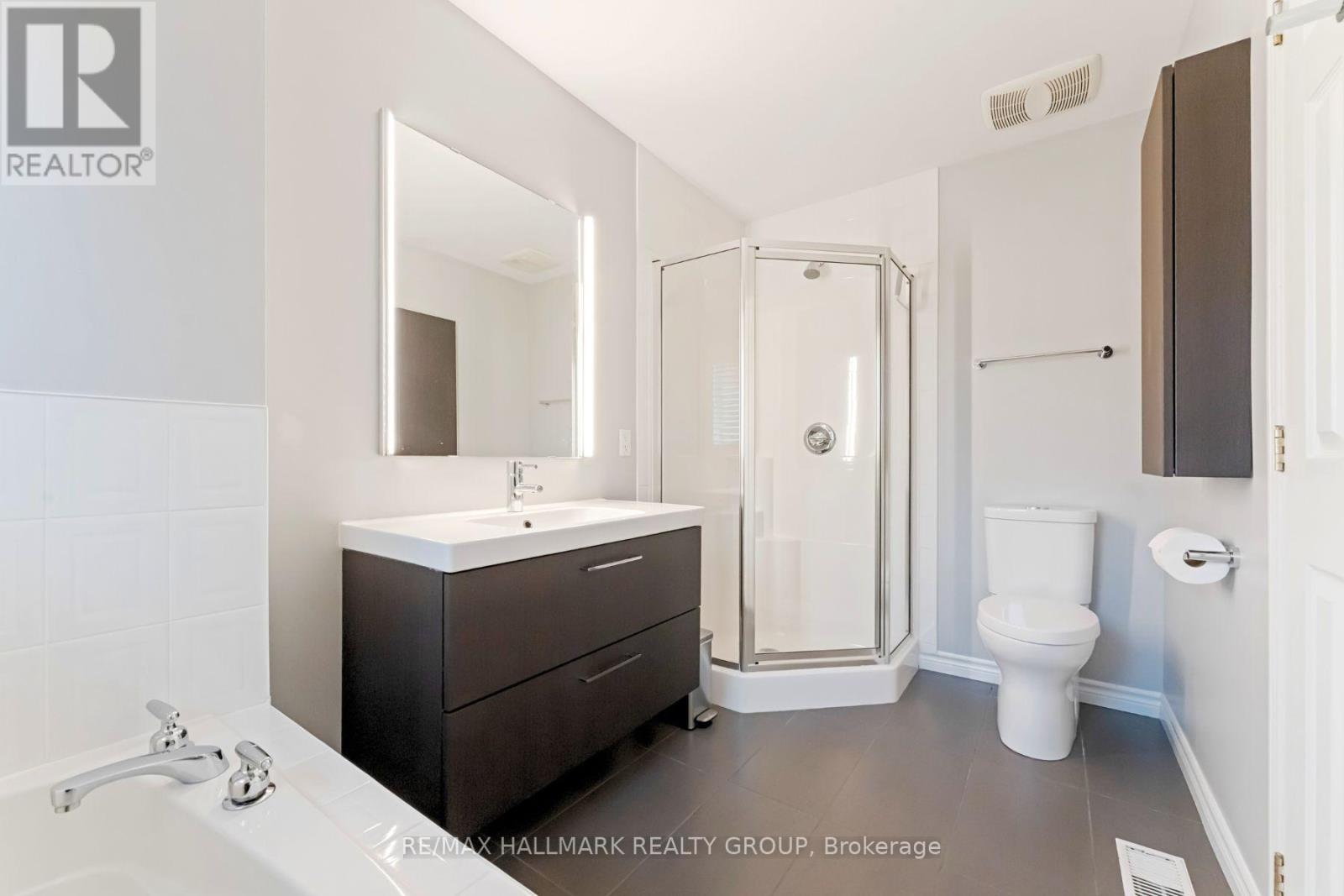 29 Maxton Private, Ottawa, Ontario  K1J 1J1 - Photo 16 - X12523248