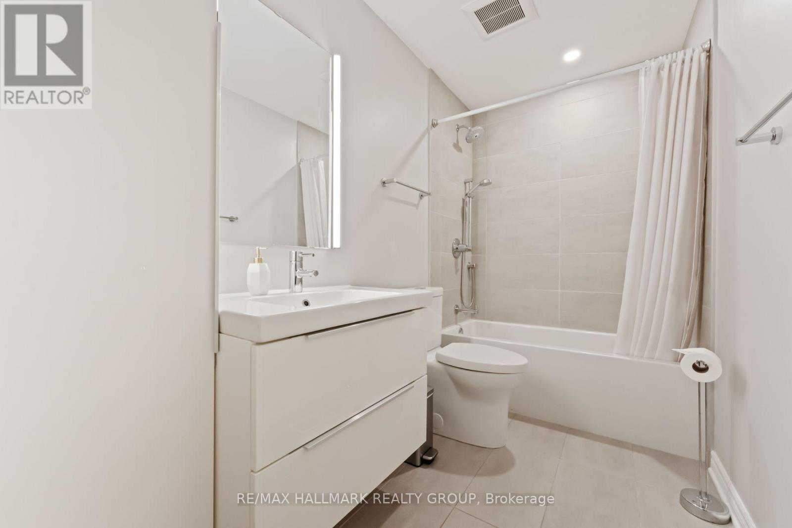 29 Maxton Private, Ottawa, Ontario  K1J 1J1 - Photo 19 - X12523248