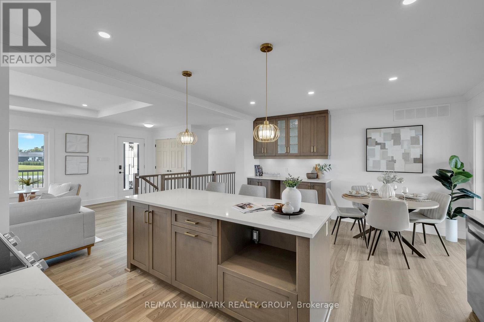 208 Trudeau Crescent, Russell, Ontario  K4R 1E5 - Photo 12 - X12523266