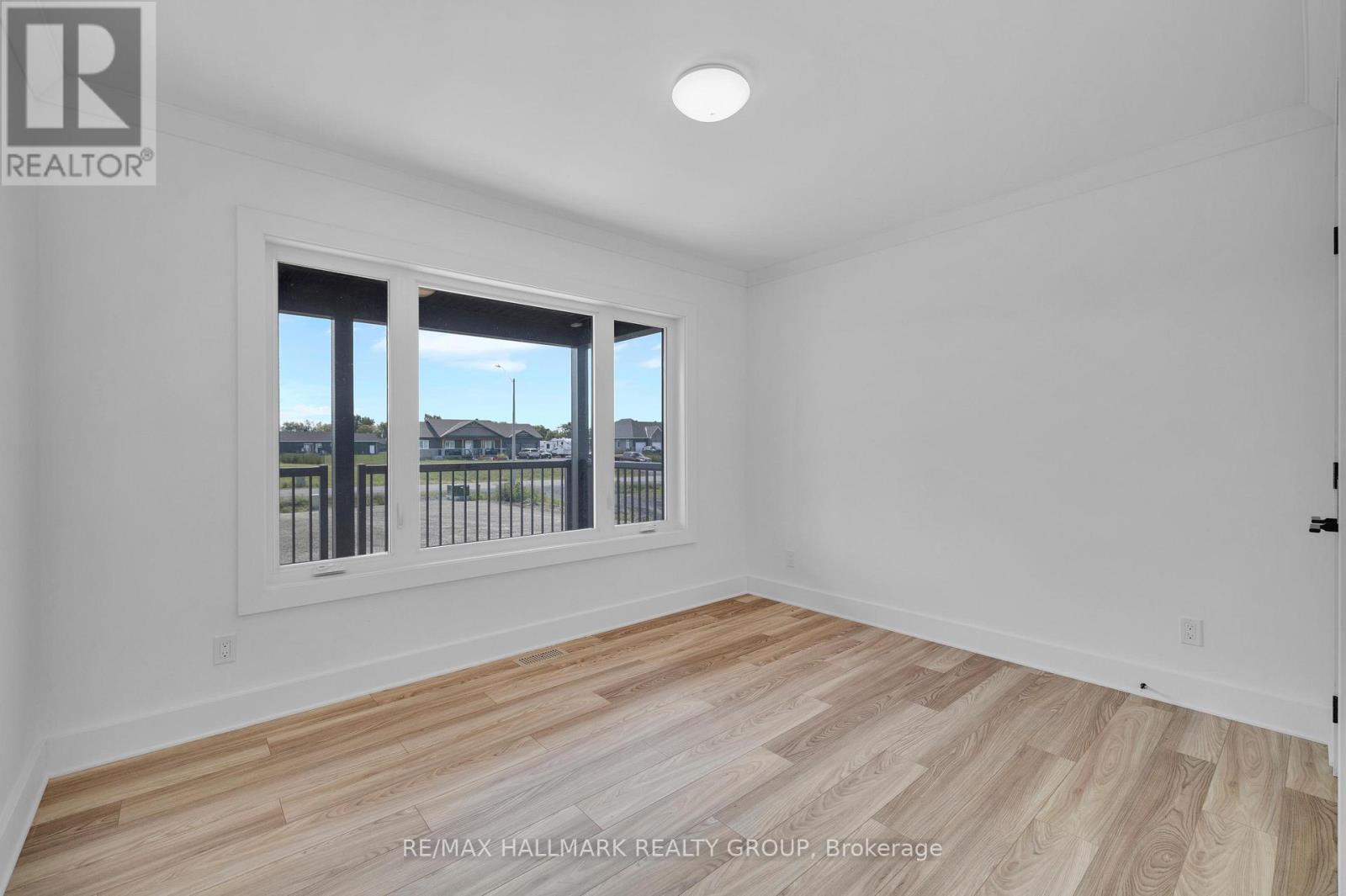 208 Trudeau Crescent, Russell, Ontario  K4R 1E5 - Photo 20 - X12523266