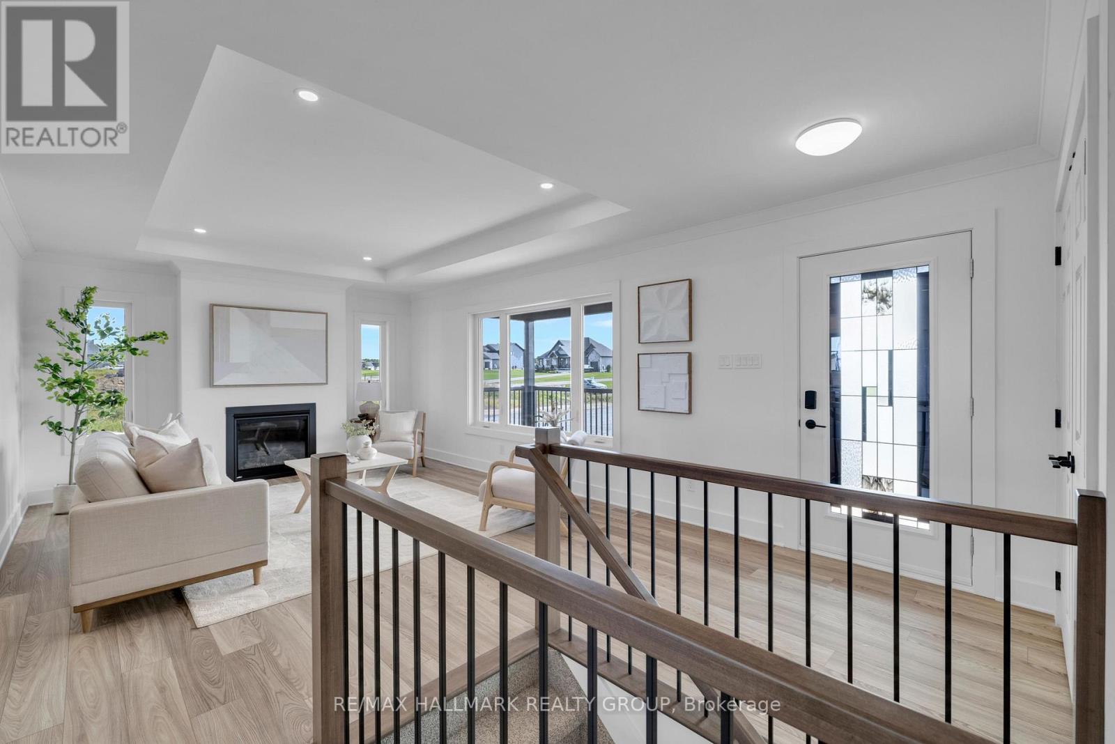 208 Trudeau Crescent, Russell, Ontario  K4R 1E5 - Photo 4 - X12523266