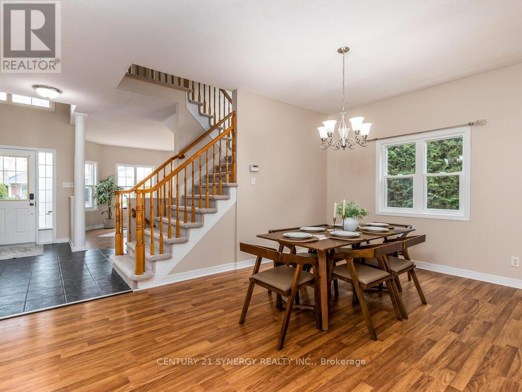 34 Eliza Crescent, Ottawa, Ontario  K2S 2A3 - Photo 7 - X12523308