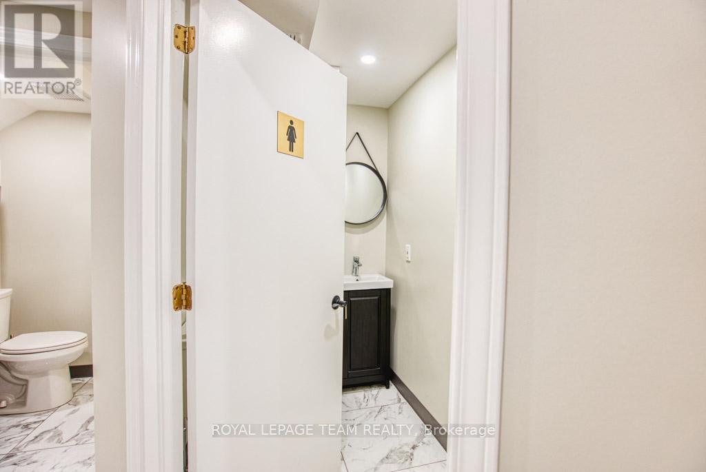 84 Centrepointe Drive, Ottawa, Ontario  K2G 6B1 - Photo 23 - X12523314