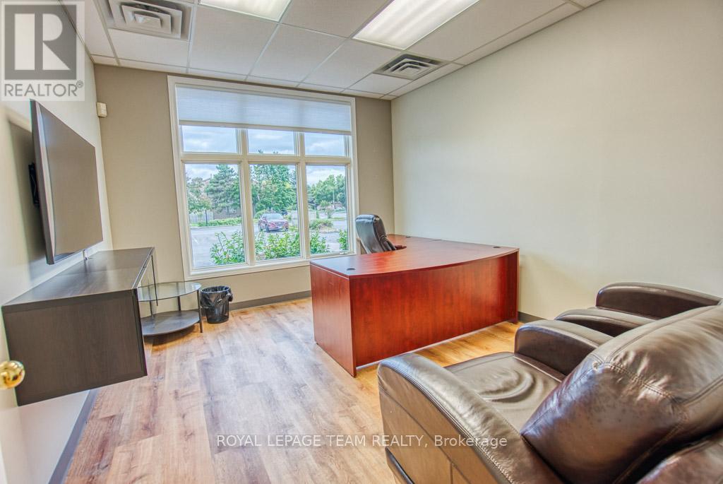 84 Centrepointe Drive, Ottawa, Ontario  K2G 6B1 - Photo 9 - X12523314