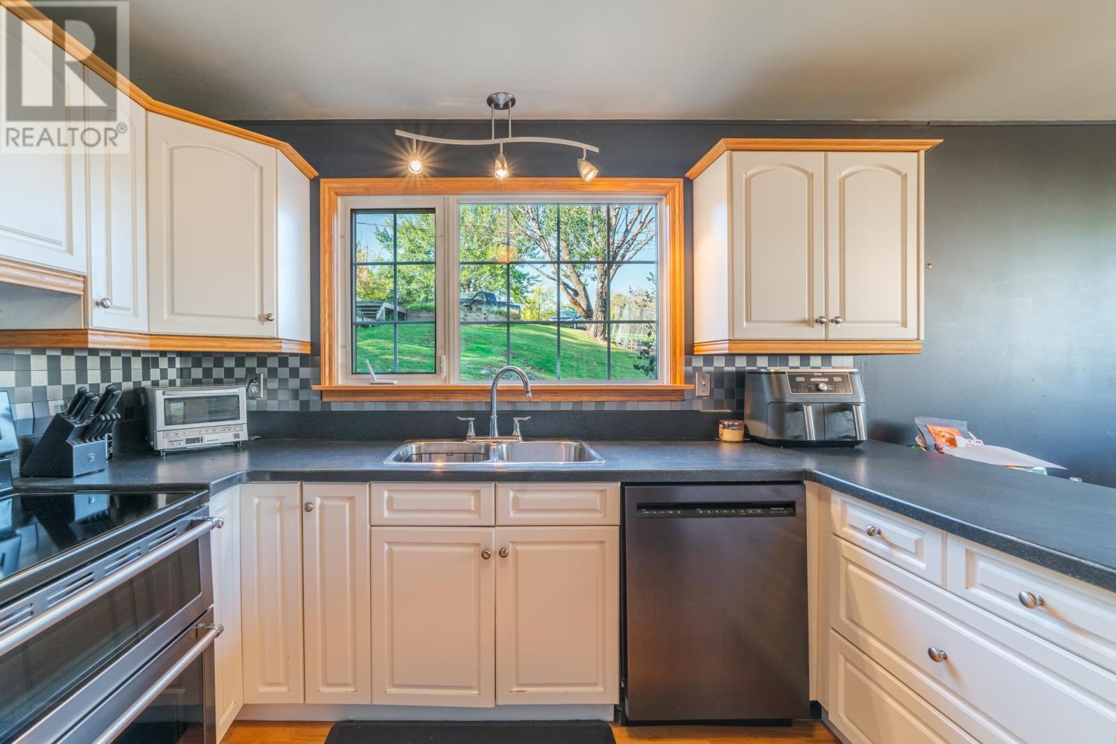 30 Minnesota Street, Kenora, Ontario P9N 3V4 - Photo 9 - TB253142