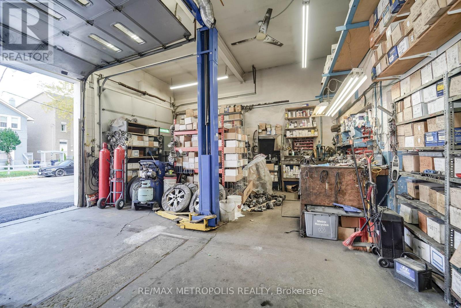 2789 & 2793 Danforth Avenue, Toronto, Ontario  M4C 1L9 - Photo 28 - E12523100