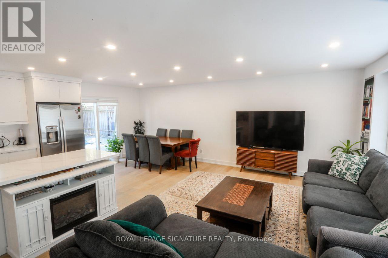 243 Acadia Drive, Oshawa, Ontario  L1G 1X9 - Photo 4 - E12523104