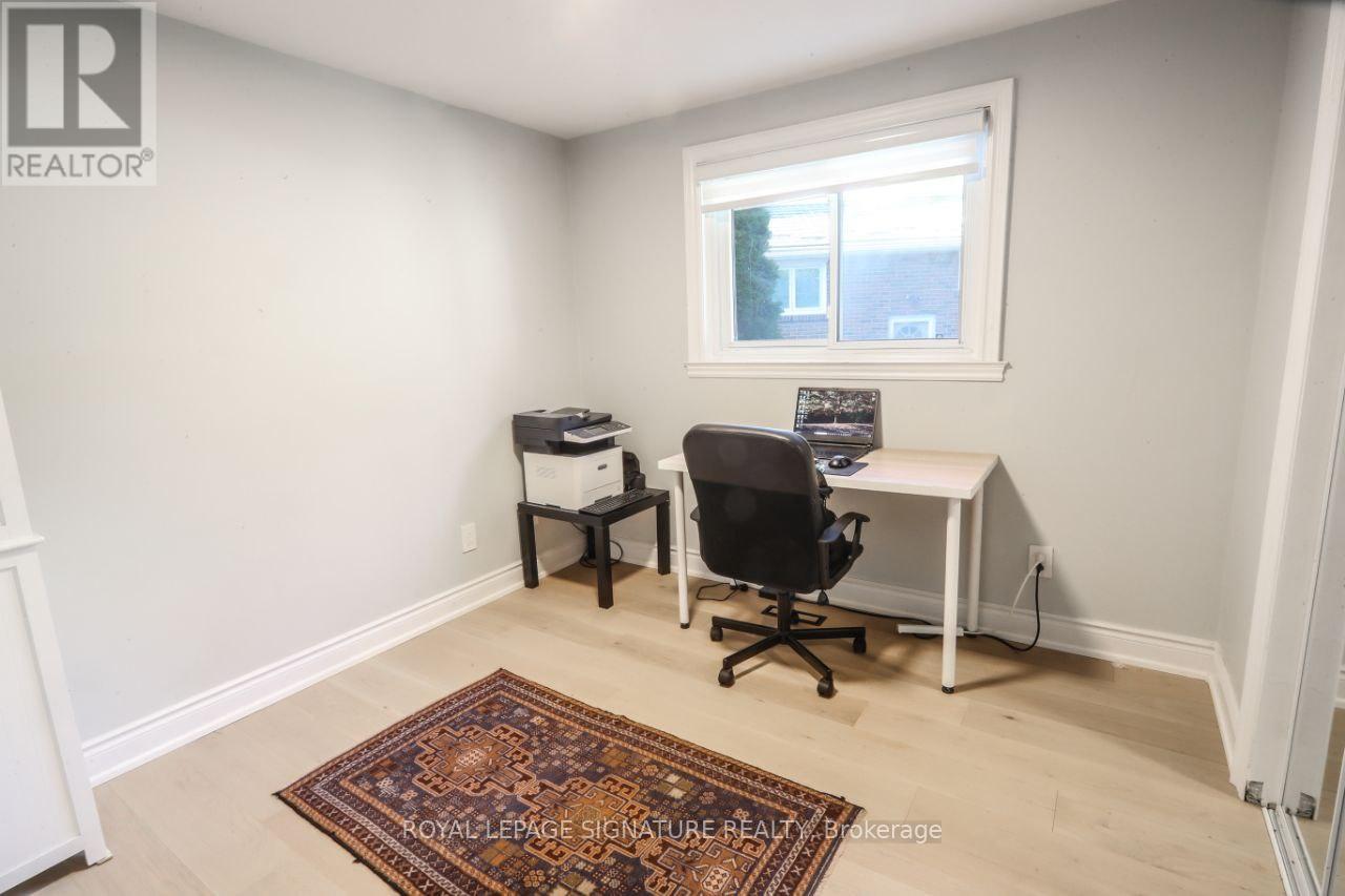 243 Acadia Drive, Oshawa, Ontario  L1G 1X9 - Photo 7 - E12523104