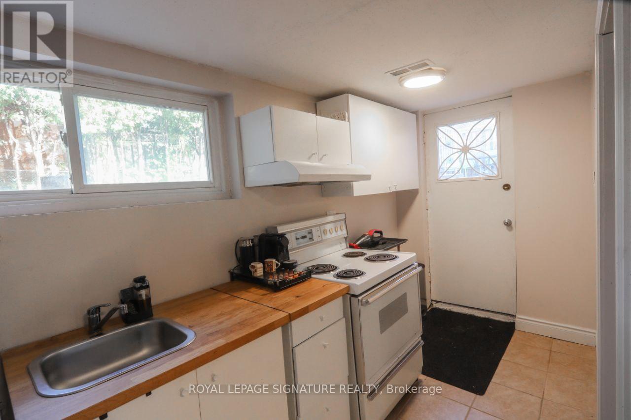 243 Acadia Drive, Oshawa, Ontario  L1G 1X9 - Photo 9 - E12523104