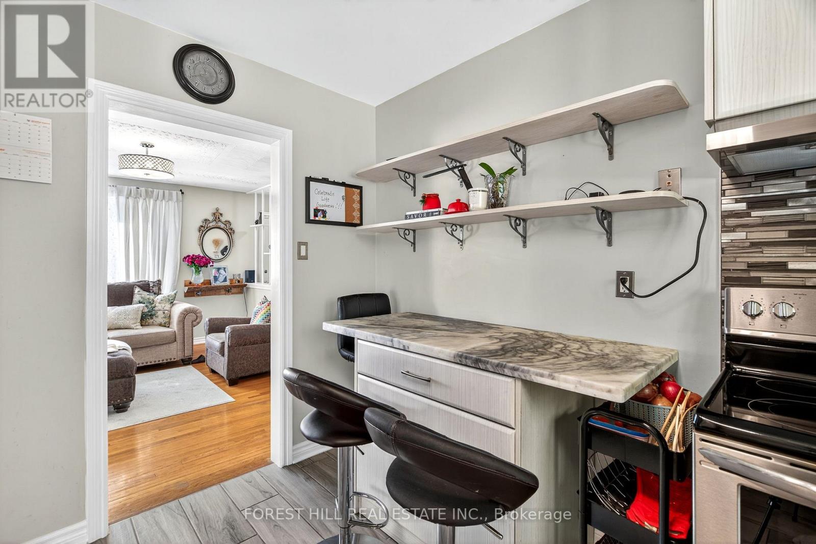 1550 Evangeline Drive, Oshawa, Ontario  L1J 3T2 - Photo 6 - E12522900