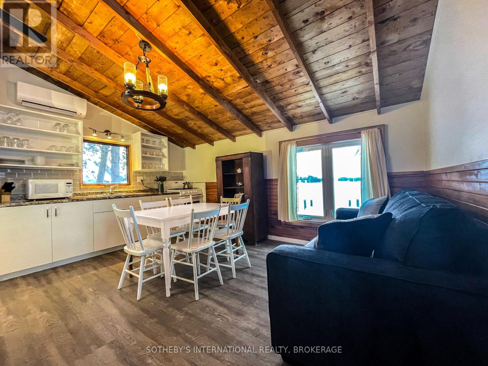 358 Front Street, Kawartha Lakes, Ontario K0M 1A0 - Photo 7 - X12523246