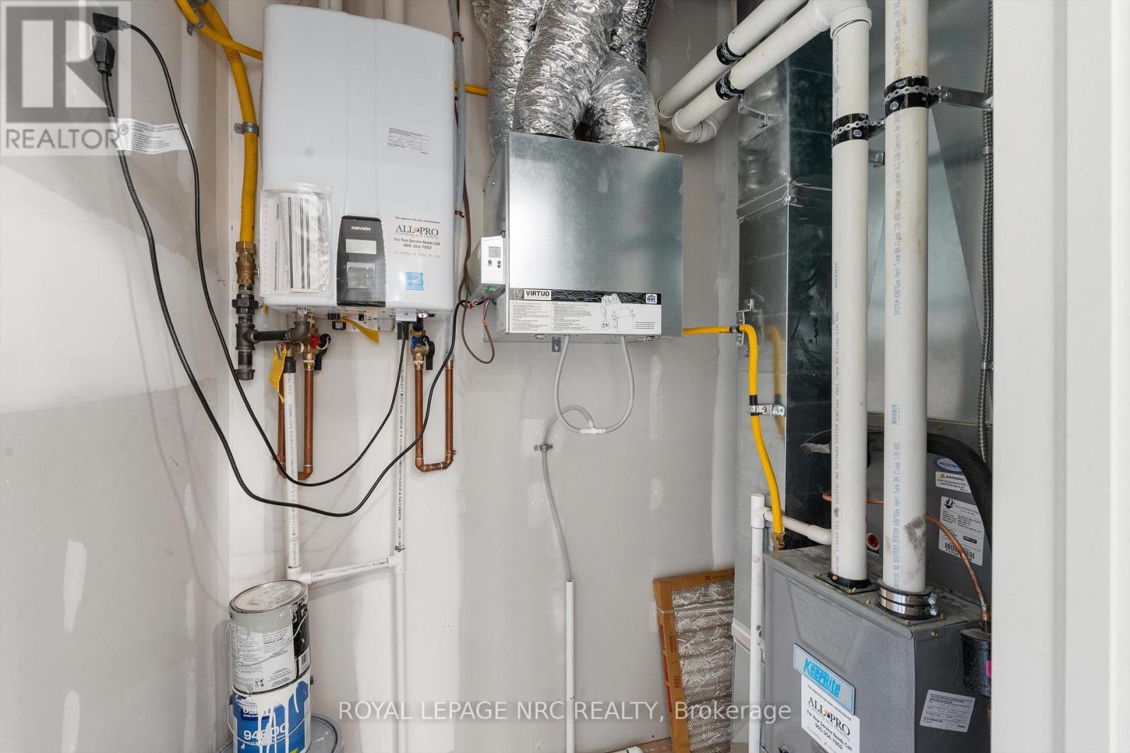 7619 Mulhern Road, Niagara Falls, Ontario L2H 1B3 - Photo 12 - X12523294