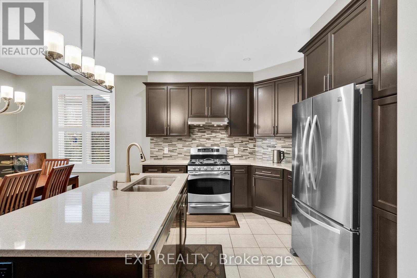 6 Mcmahon Court, Richmond Hill, Ontario  L4E 0T6 - Photo 13 - N12523202