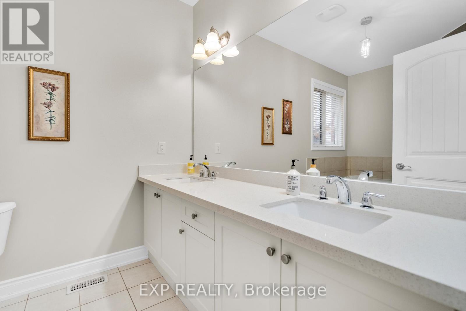 6 Mcmahon Court, Richmond Hill, Ontario  L4E 0T6 - Photo 21 - N12523202