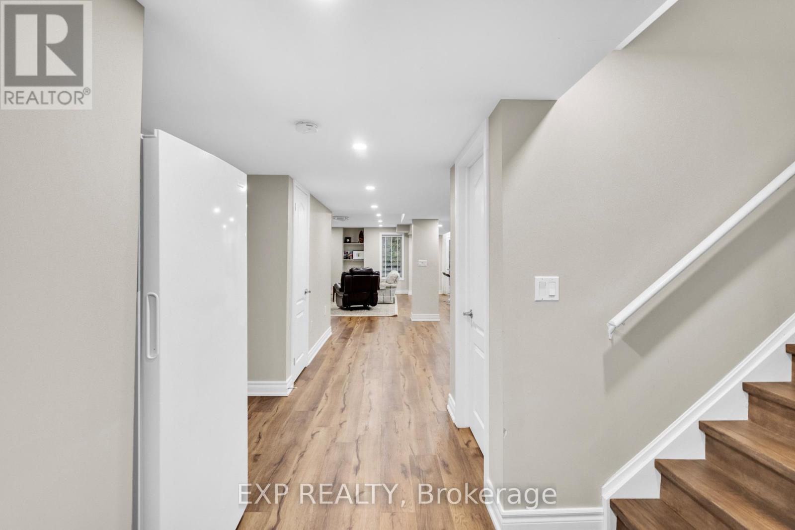 6 Mcmahon Court, Richmond Hill, Ontario  L4E 0T6 - Photo 32 - N12523202