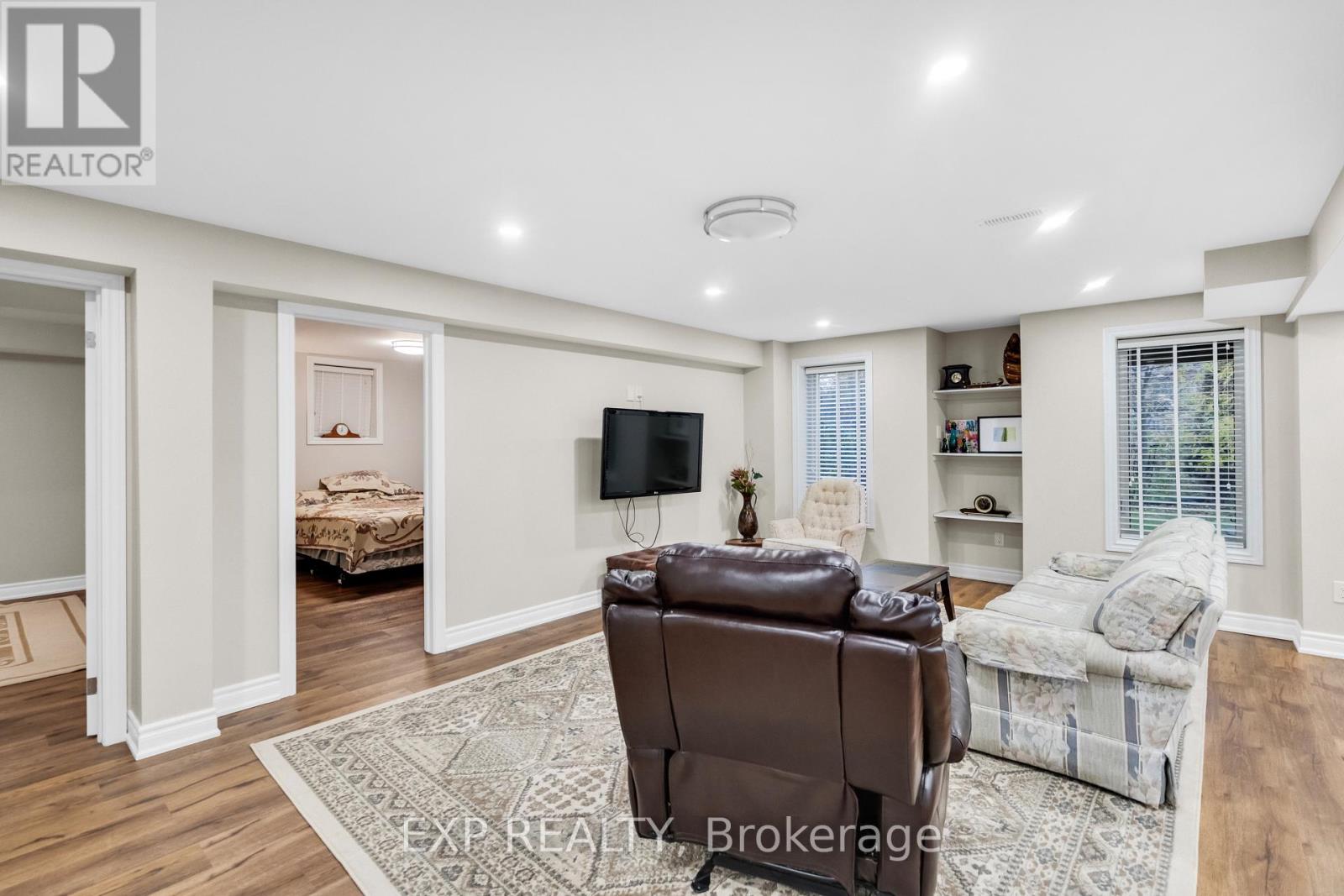 6 Mcmahon Court, Richmond Hill, Ontario  L4E 0T6 - Photo 34 - N12523202