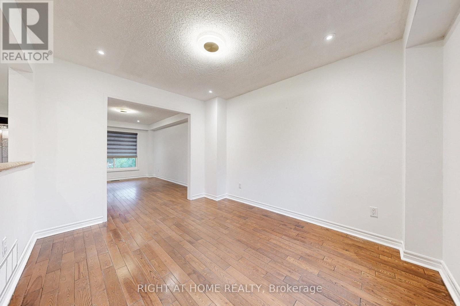 91 O'shaughnessy Crescent, Barrie, Ontario L4N 7L9 - Photo 13 - S12523096