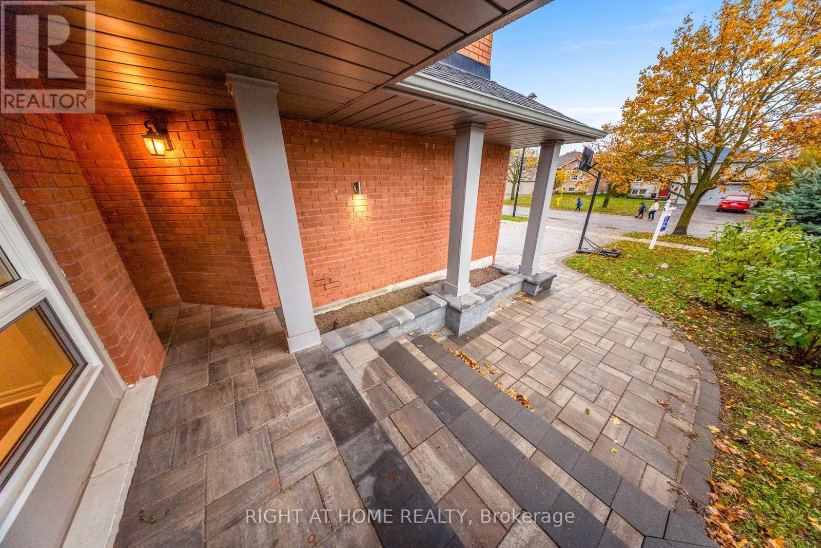 91 O'shaughnessy Crescent, Barrie, Ontario L4N 7L9 - Photo 3 - S12523096