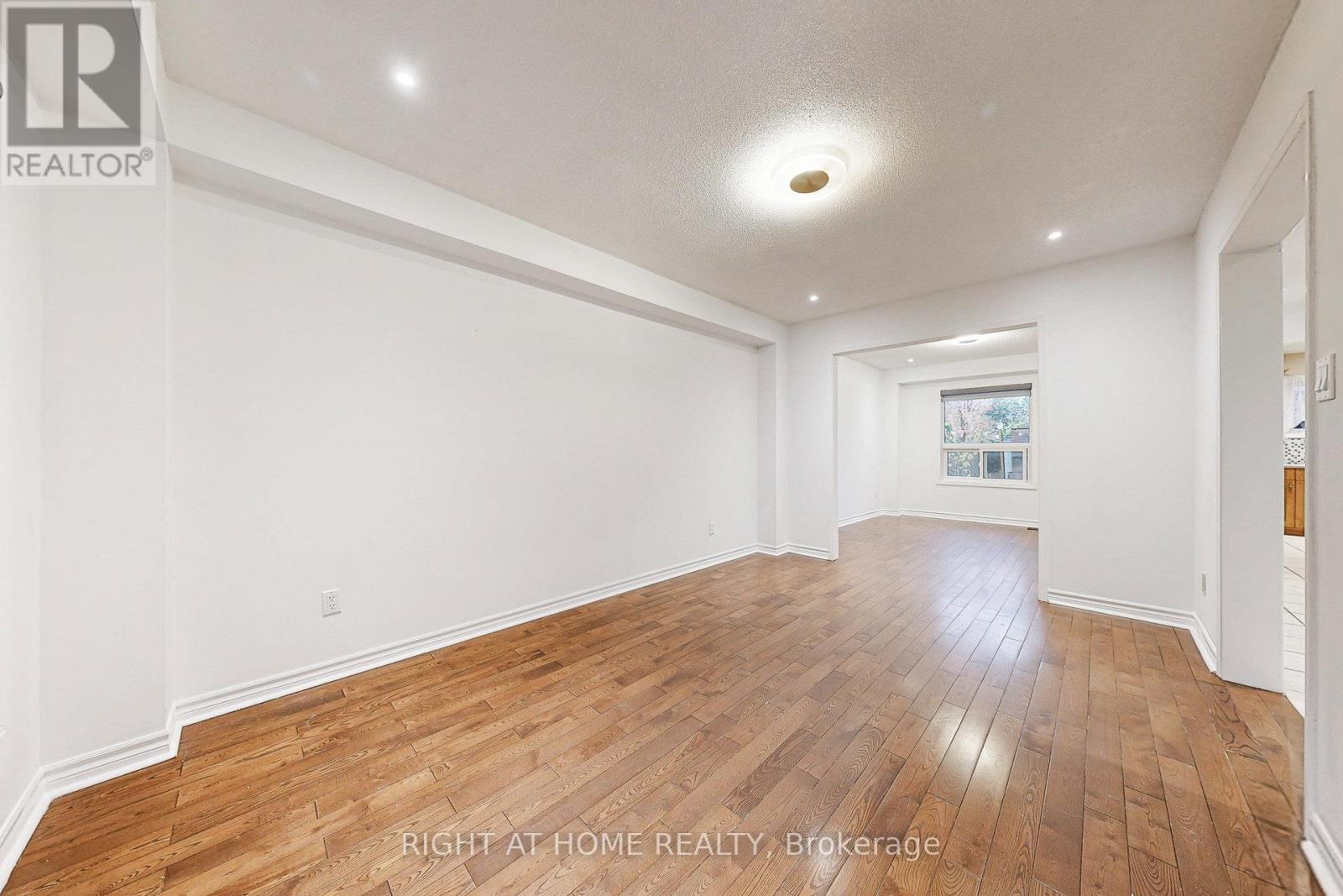 91 O'shaughnessy Crescent, Barrie, Ontario L4N 7L9 - Photo 9 - S12523096