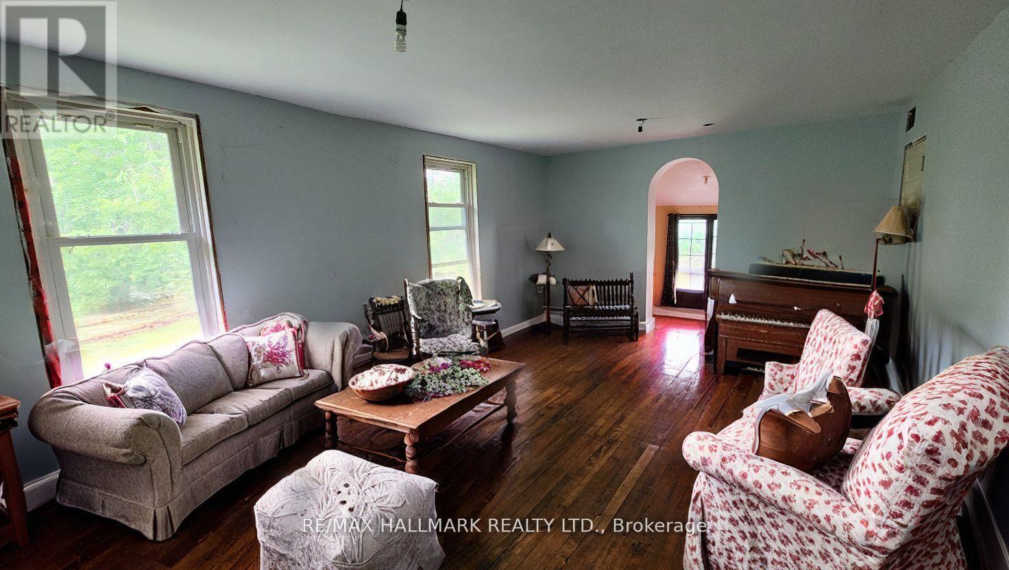 26 Lakeshore Road W, Oro-Medonte, Ontario L0L 2E0 - Photo 14 - S12523110