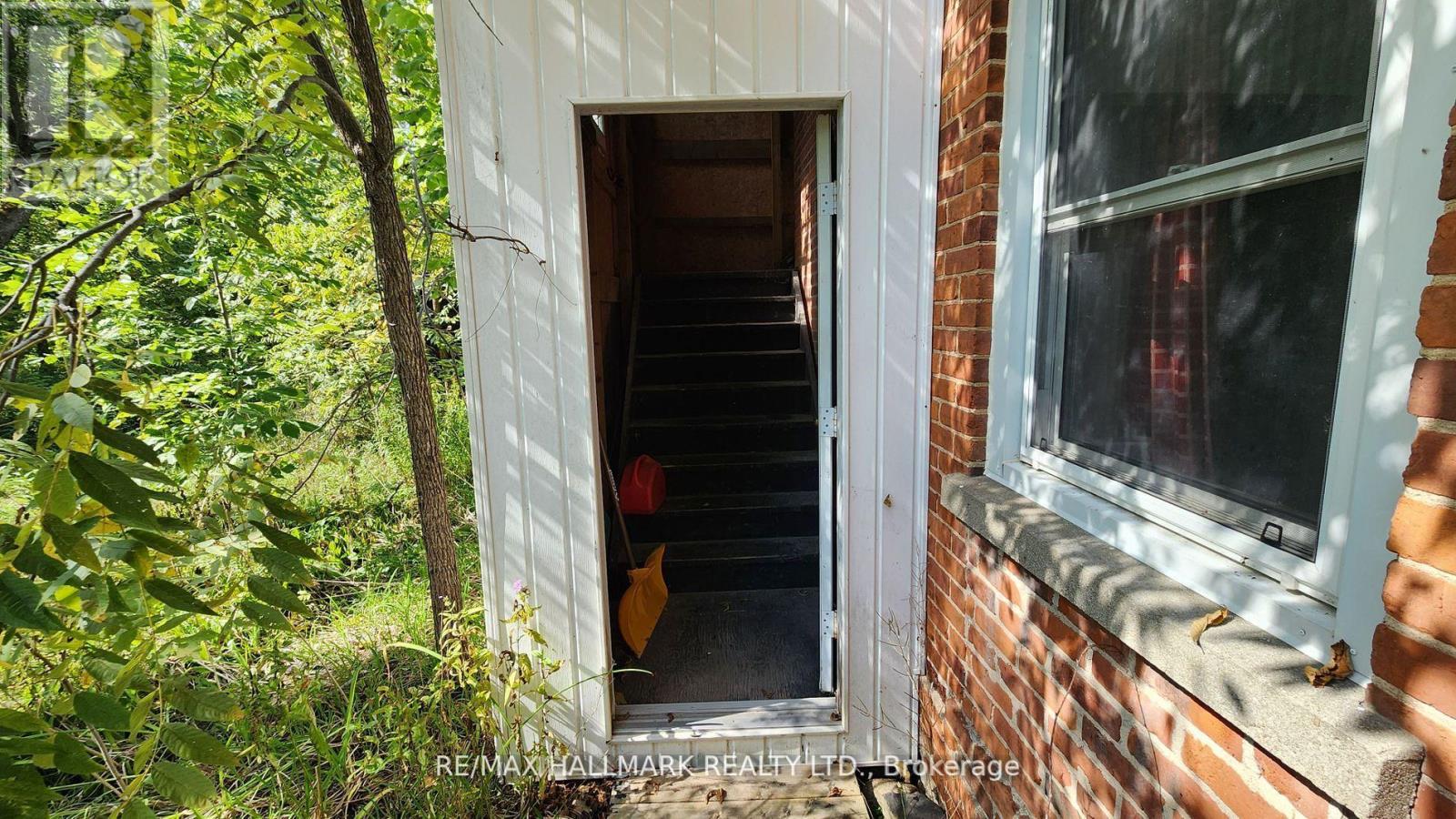 26 Lakeshore Road W, Oro-Medonte, Ontario L0L 2E0 - Photo 19 - S12523110