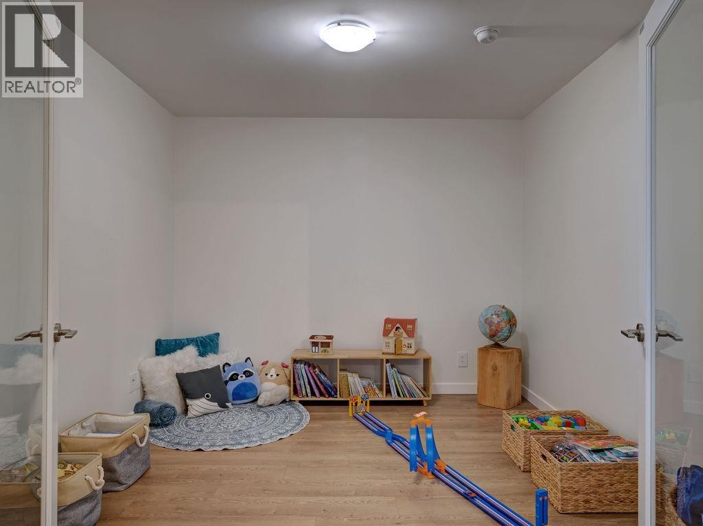 5917 Beachgate Lane, Sechelt, British Columbia  V7Z 0S3 - Photo 18 - R3065484