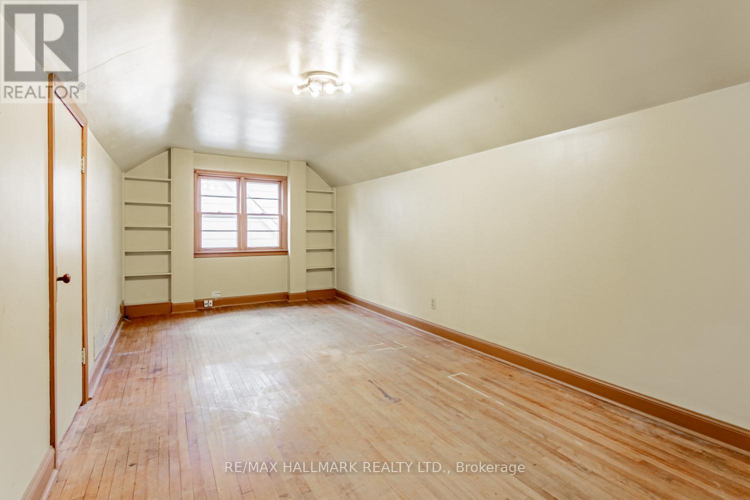 56 Delroy Drive, Toronto, Ontario  M8Y 1N2 - Photo 15 - W12523124